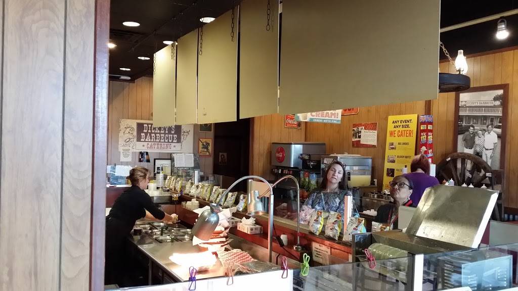 Dickeys Barbecue Pit | restaurant | 1610 Ridenour Blvd, Kennesaw, GA 30152, USA | 7704277655 OR +1 770-427-7655