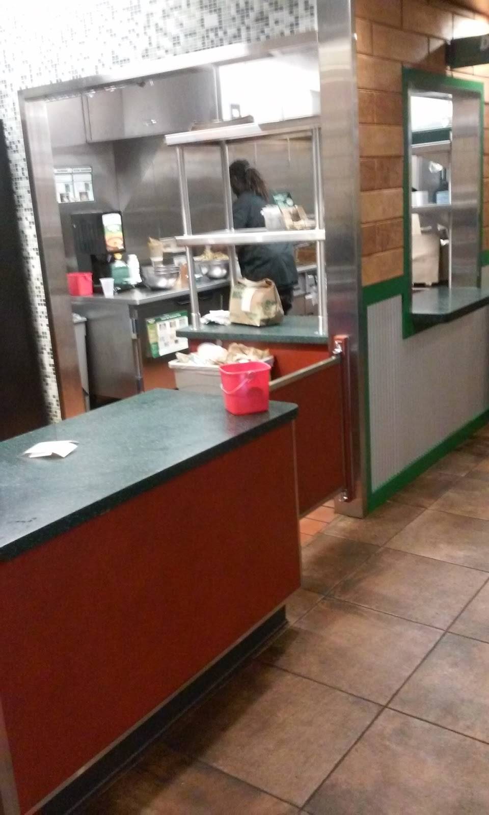 Wingstop | restaurant | 881 W Galbraith Rd, Cincinnati, OH 45231, USA | 5135215999 OR +1 513-521-5999