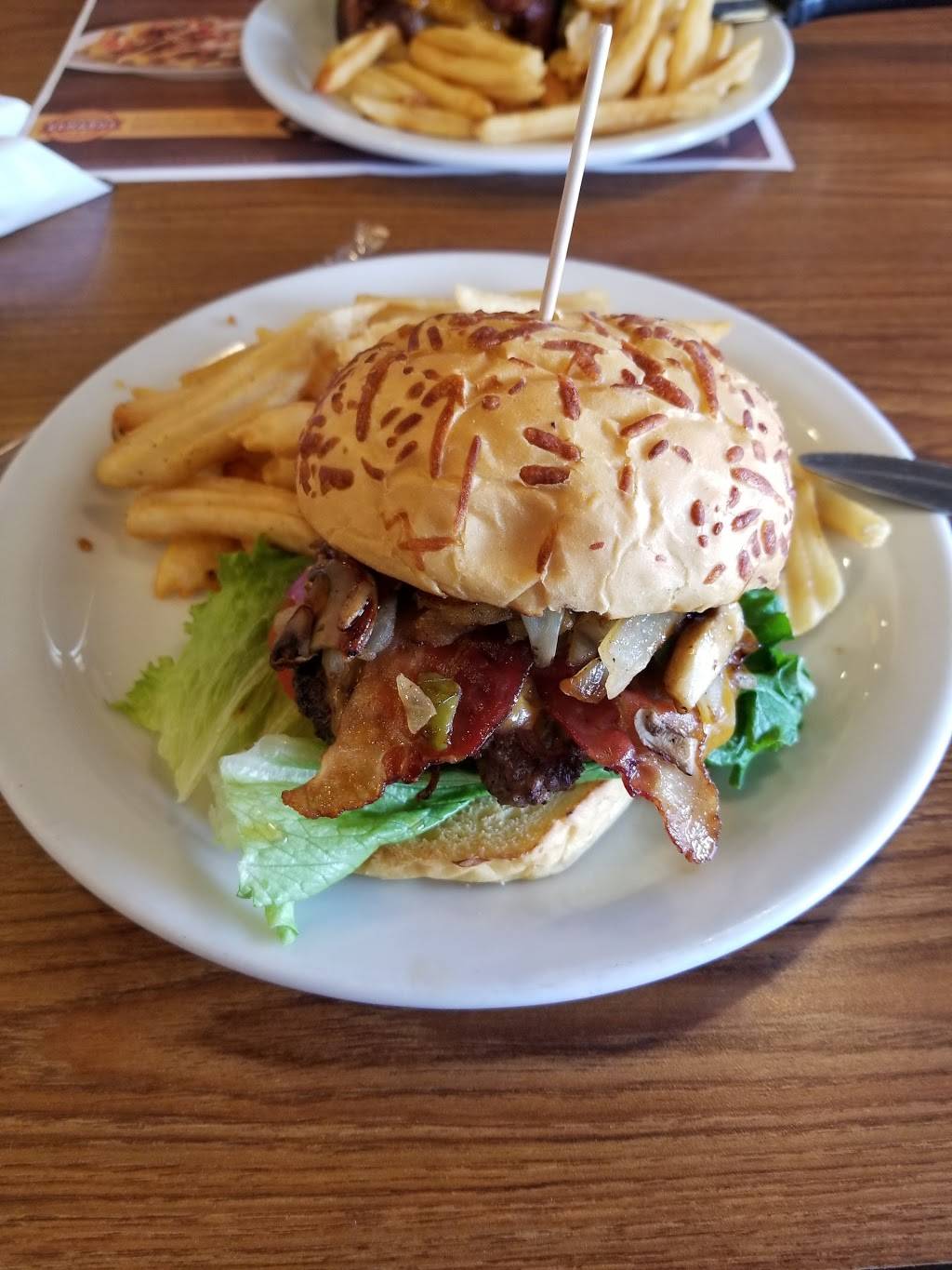 Dennys | restaurant | 801 Sierra St, Kingsburg, CA 93631, USA | 5598973991 OR +1 559-897-3991