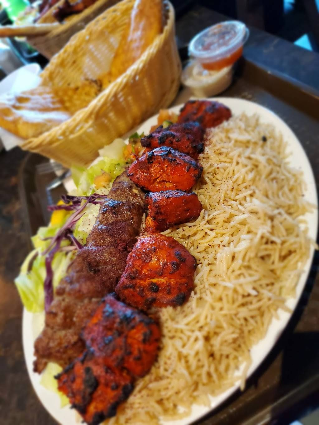 Watan Kabob | restaurant | 2661 Dundas St W, Mississauga, ON L5K 1R9, Canada | 9058202661 OR +1 905-820-2661