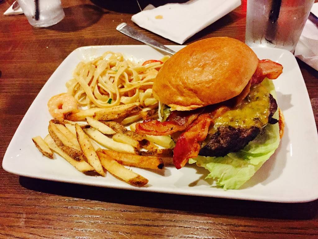 TGI Fridays | restaurant | 3340 Mall Loop Dr, Joliet, IL 60431, USA | 8152541882 OR +1 815-254-1882