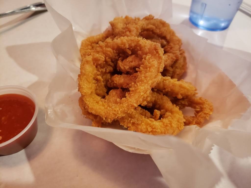 Pier 11 boiling seafood & bar | restaurant | 7661 Farmsbury Dr, Reynoldsburg, OH 43068, USA | 6143676666 OR +1 614-367-6666