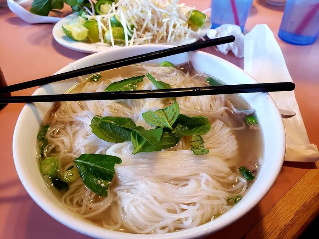 Pho 777 | restaurant | 562 S Chambers Rd, Aurora, CO 80017, USA | 3033692220 OR +1 303-369-2220