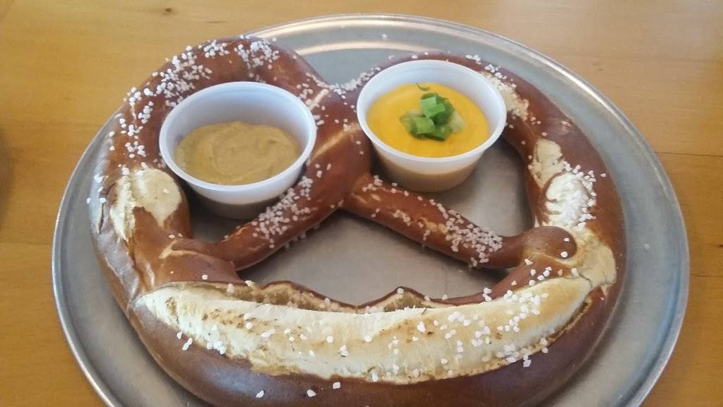 New Oberpfalz Brewing | restaurant | 121 E Main St, Griffith, IN 46319, USA | 2195139341 OR +1 219-513-9341