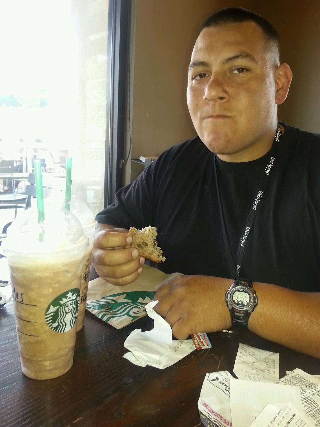 Starbucks | cafe | 2264 Galleria at Tyler, Riverside, CA 92503, USA | 9516370198 OR +1 951-637-0198