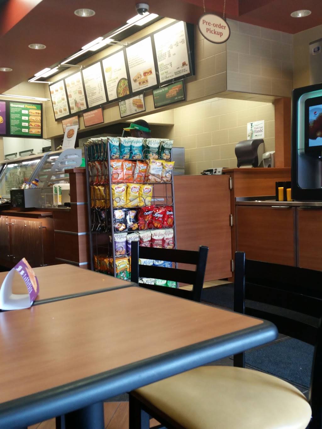 Subway | restaurant | 825 Southdale Rd W Unit #03, London, ON N6P 0C6, Canada | 5196521984 OR +1 519-652-1984