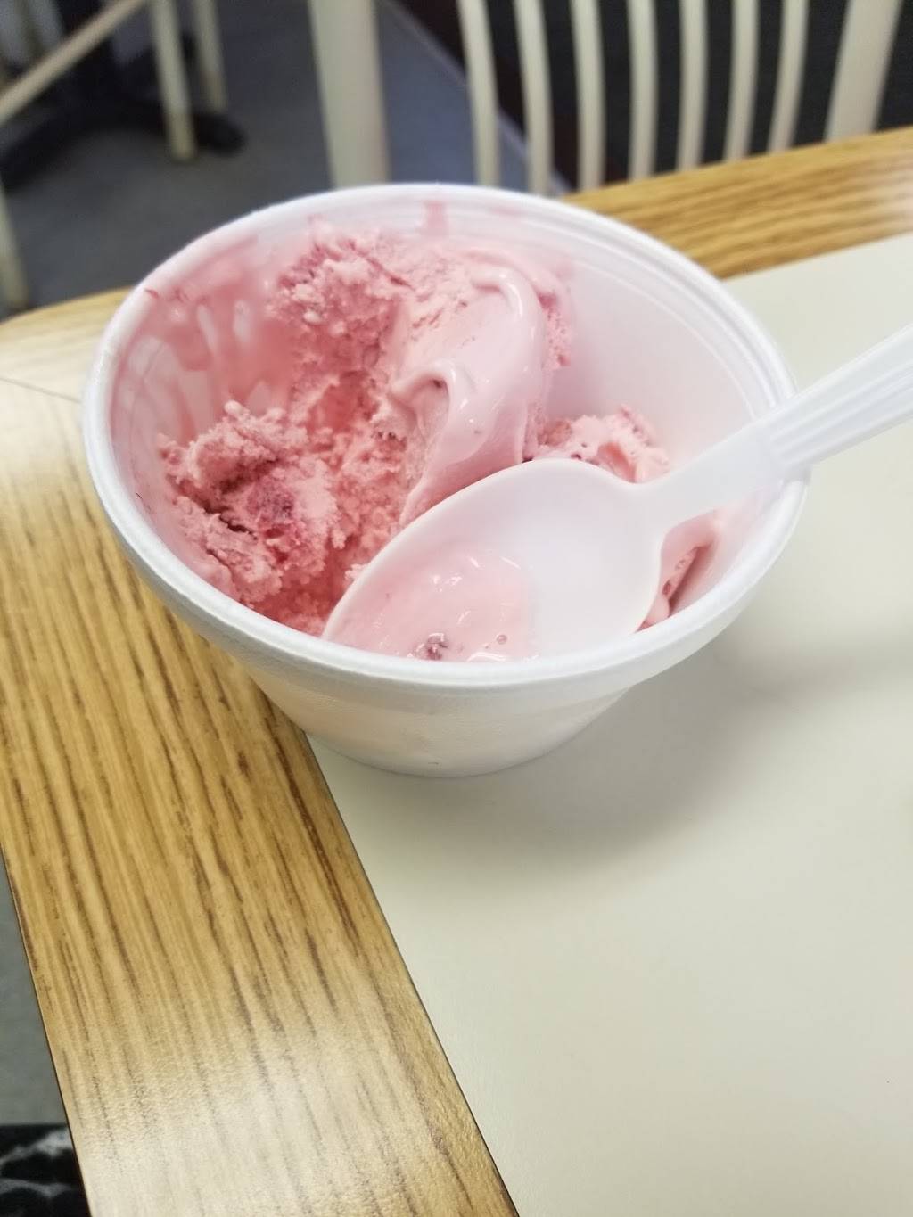 Cheese House American Diner | restaurant | 230 W Main St, Omro, WI 54963, USA | 9206856570 OR +1 920-685-6570