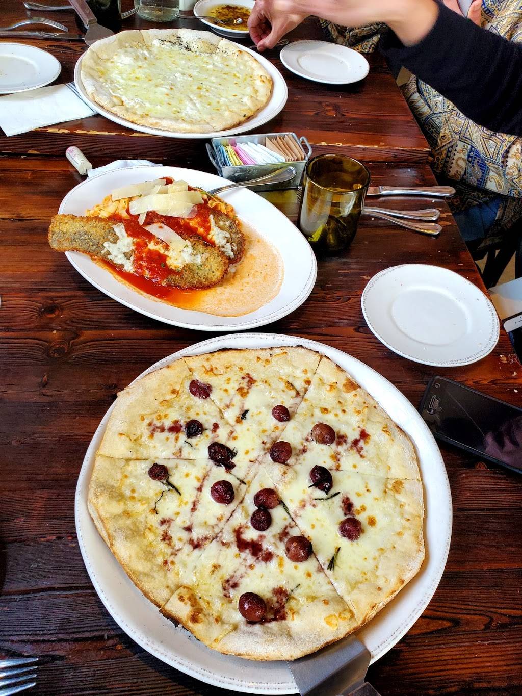 Folino Estate | restaurant | 340 Old U.S. 22, Kutztown, PA 19530, USA | 4844523633 OR +1 484-452-3633