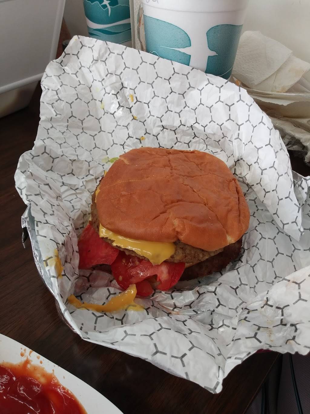 Golden Dairy | restaurant | 4002 TN-66, Rogersville, TN 37857, USA | 4232722000 OR +1 423-272-2000