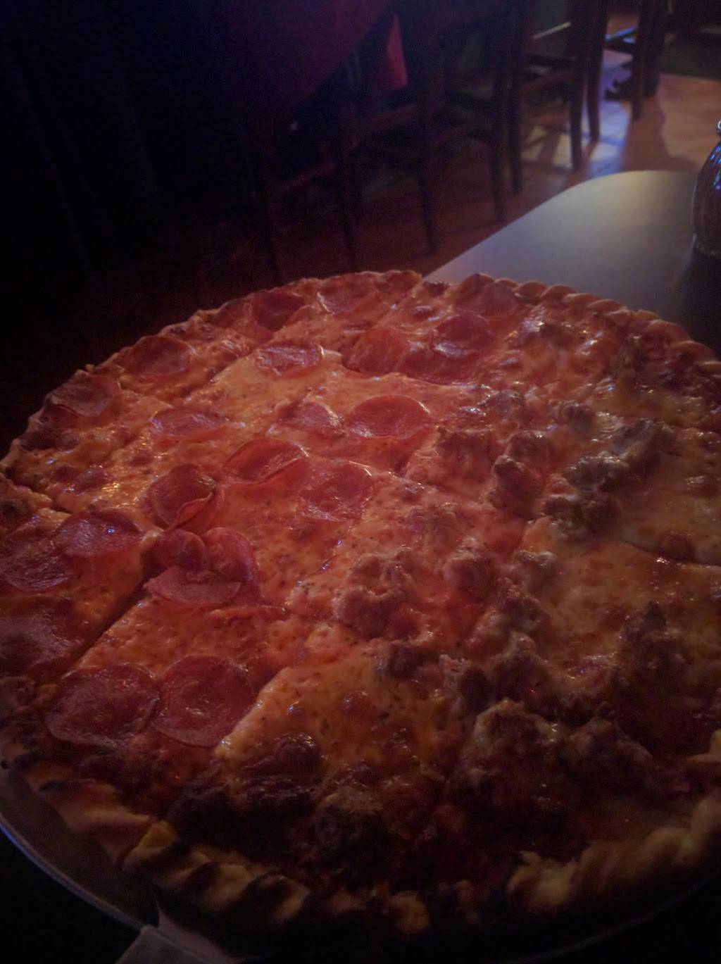 Side Street Saloon | restaurant | 1456 W George St, Chicago, IL 60657, USA | 7733271127 OR +1 773-327-1127