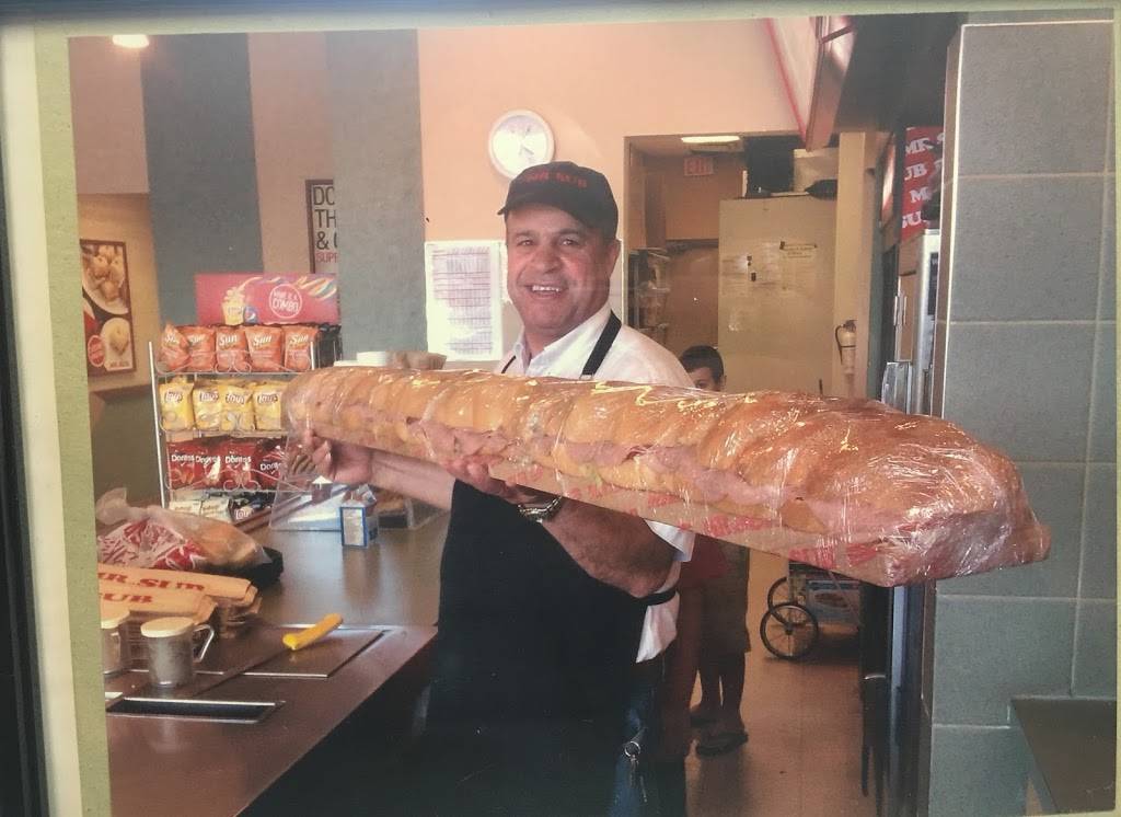 Mr.Sub | restaurant | 1910 St Laurent Blvd, Ottawa, ON K1G 1A4, Canada | 6137338008 OR +1 613-733-8008