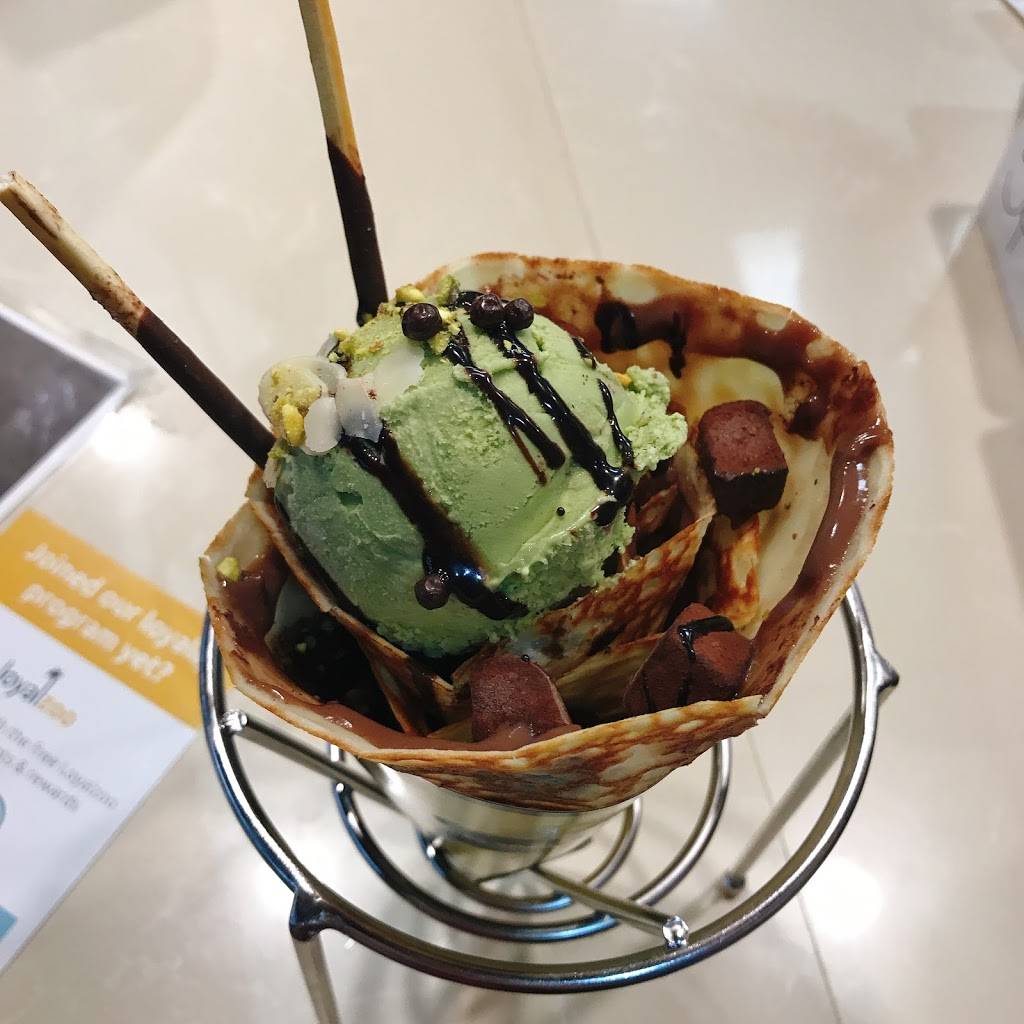 T-Swirl crêpe | restaurant | 198 College St, New Haven, CT 06510, USA | 4752345278 OR +1 475-234-5278