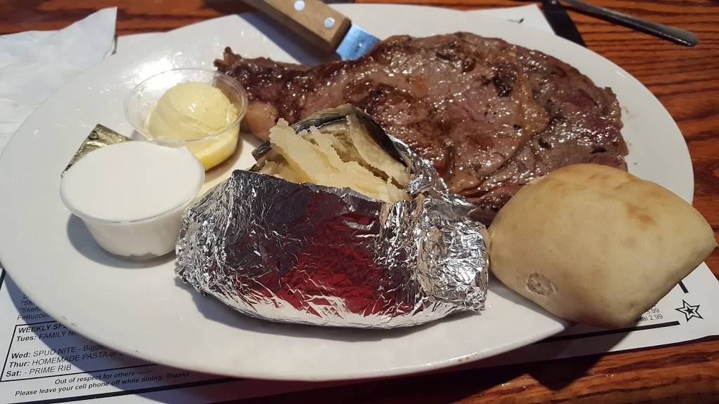 Daves All American Pizza and Eatery | restaurant | 1247 W Main St, Danville, IN 46122, USA | 3177456942 OR +1 317-745-6942