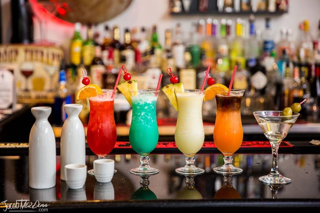 Singing Pandas Asian Restaurant & Bar | restaurant | 757 E Chandler Blvd, Chandler, AZ 85225, USA | 4807775050 OR +1 480-777-5050