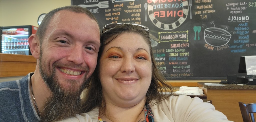 Chucks Roadside Diner | restaurant | 1555 Meadowview Dr, Danville, VA 24541, USA | 4346853075 OR +1 434-685-3075