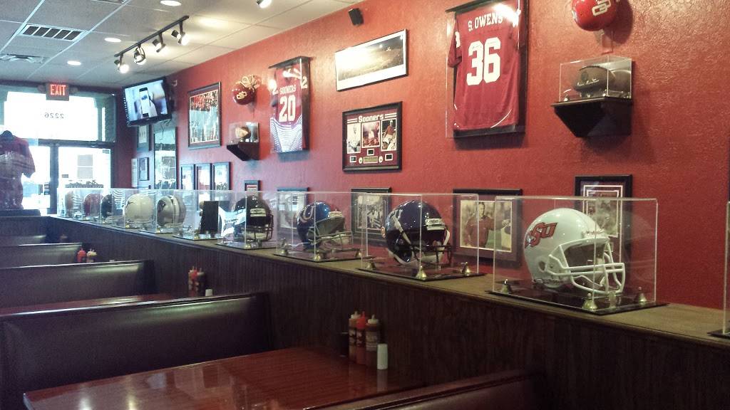 Billy Sims Barbecue | restaurant | 2226 W Main St, Norman, OK 73069, USA | 4055731979 OR +1 405-573-1979