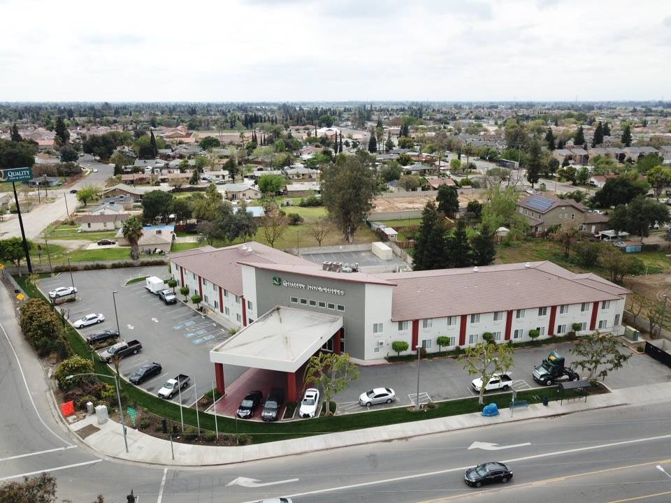 Quality Inn & Suites | restaurant | 5455 W Shaw Ave, Fresno, CA 93722, USA | 5592752374 OR +1 559-275-2374