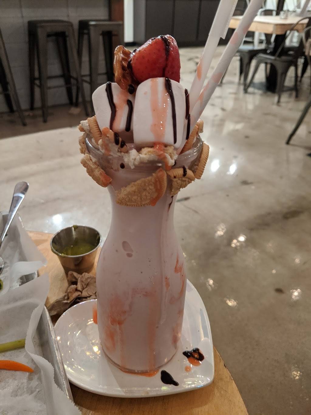 Earth Plant Based Cuisine | restaurant | 1325 Grand Ave, Phoenix, AZ 85007, USA | 4804652110 OR +1 480-465-2110