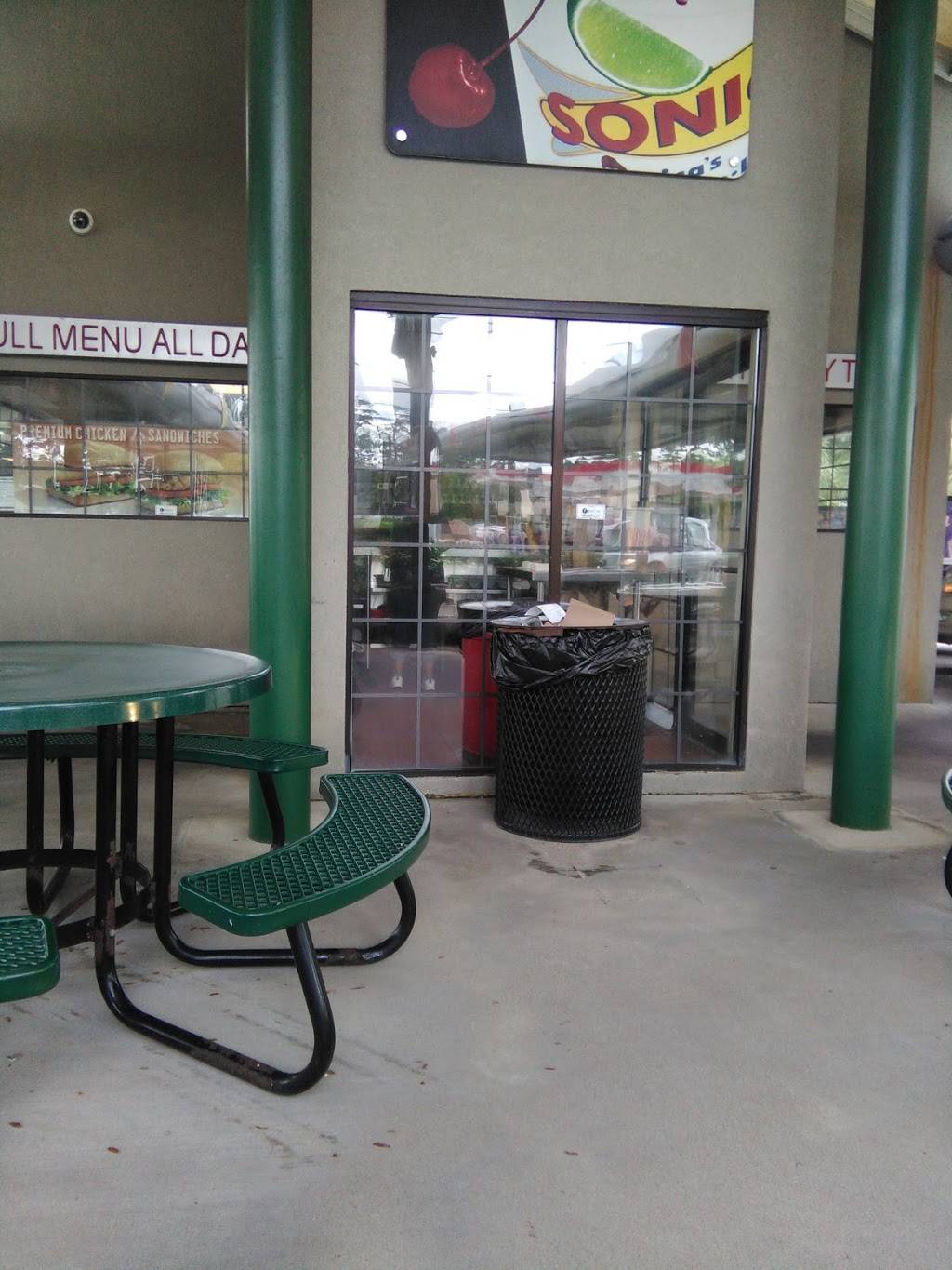 Sonic Drive-In | restaurant | 1805 S 1st St, Lufkin, TX 75901, USA | 9366326006 OR +1 936-632-6006