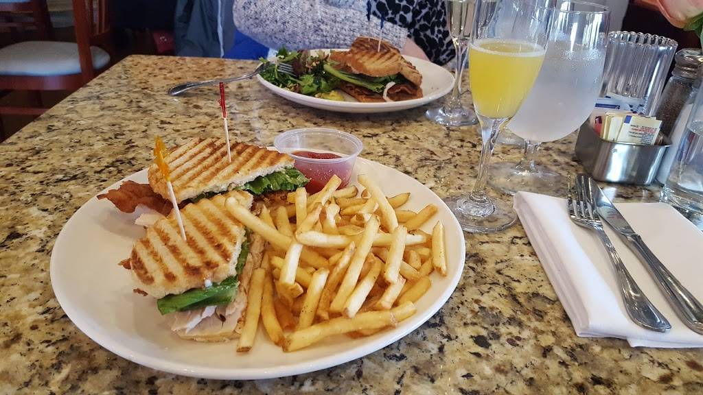 Cyranos Cafe | restaurant | 603 E Lockwood Ave, Webster Groves, MO 63119, USA | 3149633232 OR +1 314-963-3232