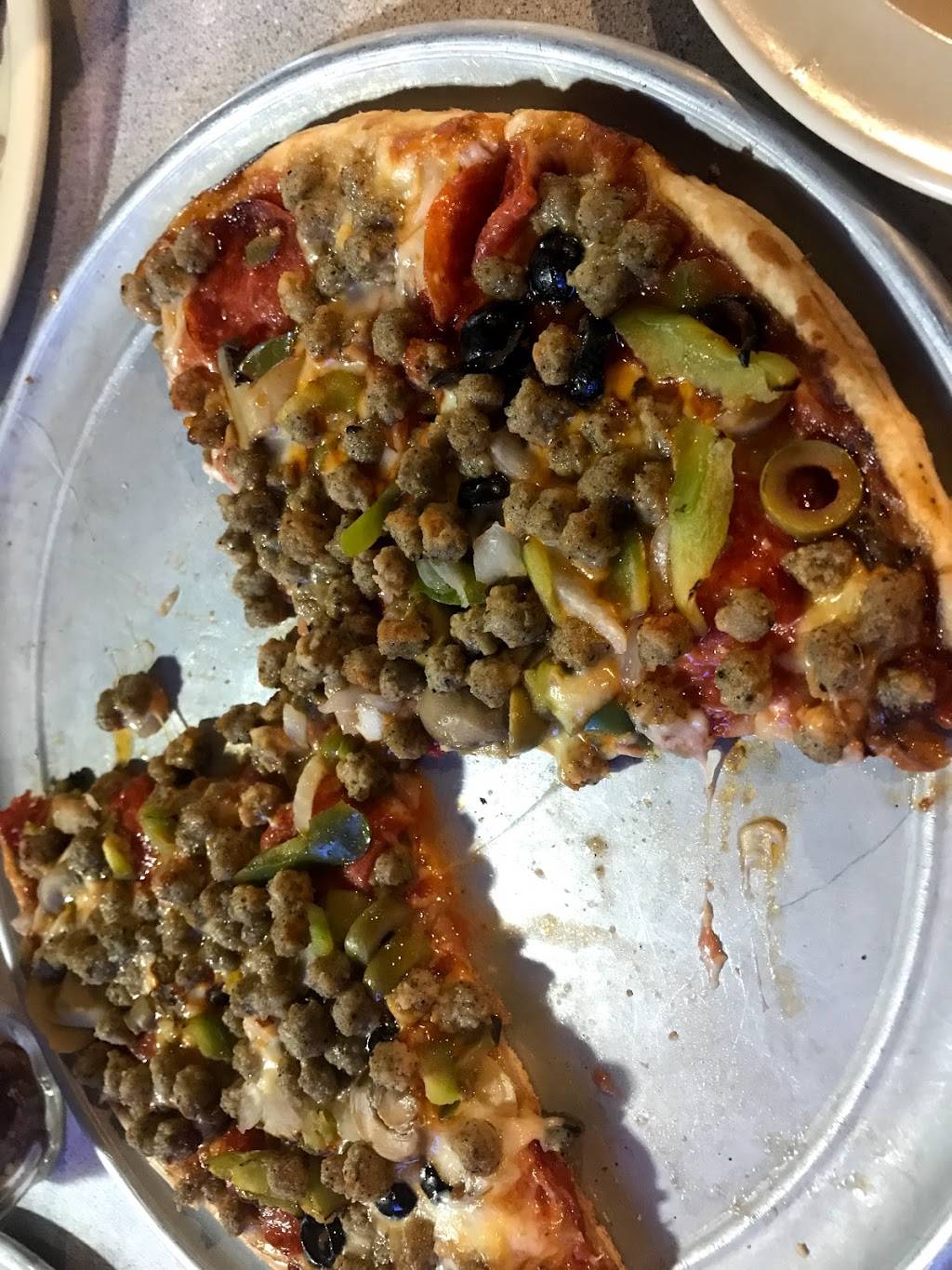 Pizza Parlour | restaurant | 2700 Alma Hwy, Van Buren, AR 72956, USA | 4794747066 OR +1 479-474-7066