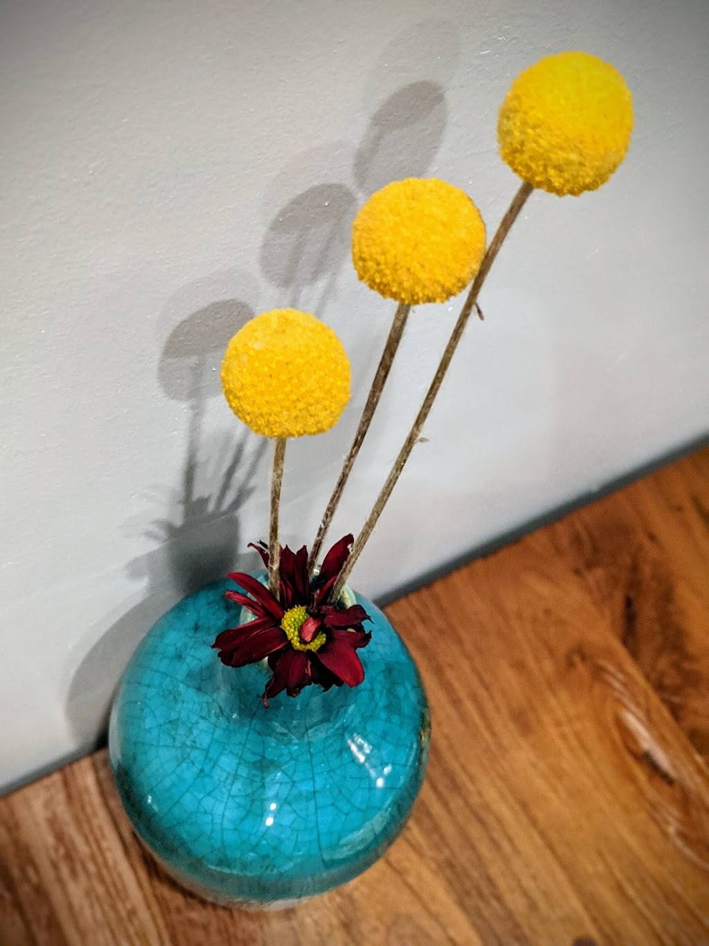 Qanoon Restaurant | restaurant | 180 9th Ave, New York, NY 10011, USA | 6468439711 OR +1 646-843-9711