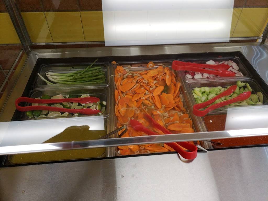 Robertos Taco Shop | restaurant | 7801 W Charleston Blvd, Las Vegas, NV 89146, USA | 7026859090 OR +1 702-685-9090