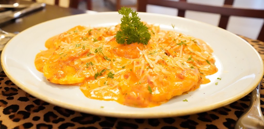 IL Villaggio Authentic | restaurant | 947 S Lake Blvd, Mahopac, NY 10541, USA | 8454783628 OR +1 845-478-3628