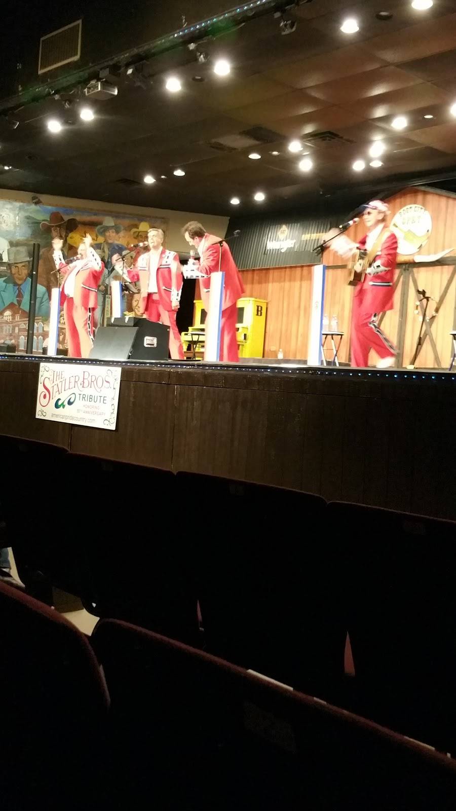 Pats Cafe | restaurant | 11890 S US Hwy 41, Terre Haute, IN 47802, USA | 8122995637 OR +1 812-299-5637