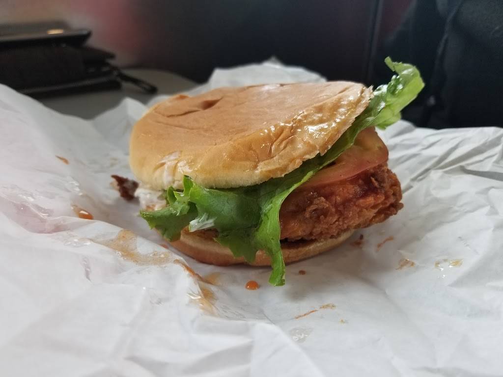 Hometown Burger | restaurant | 3436 Roosevelt Ave, San Antonio, TX 78214, USA | 2109288646 OR +1 210-928-8646