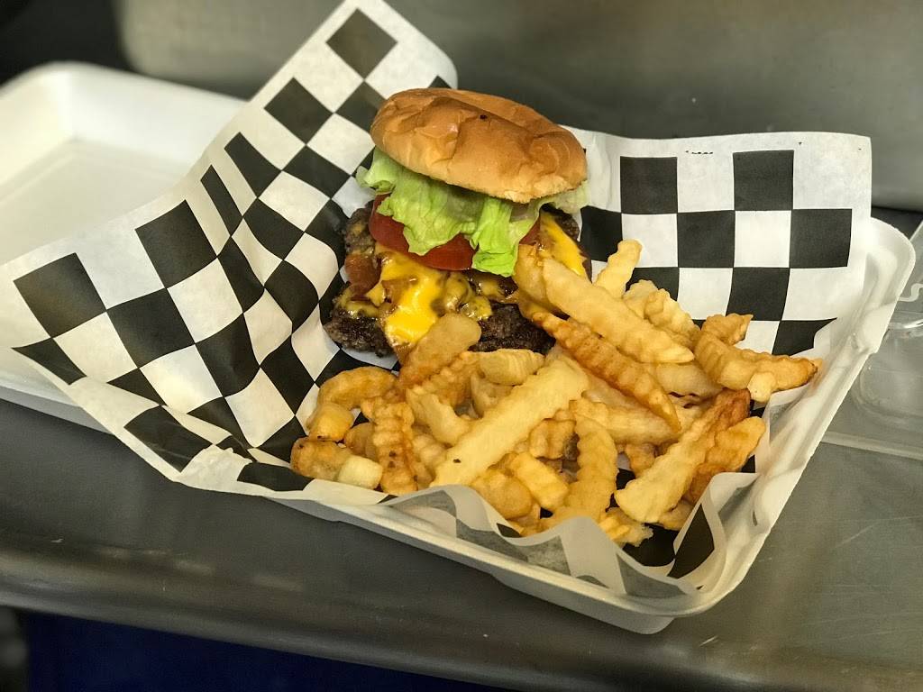 Snack Shack | restaurant | 100 W Kenney St, Divernon, IL 62530, USA | 2179600072 OR +1 217-960-0072