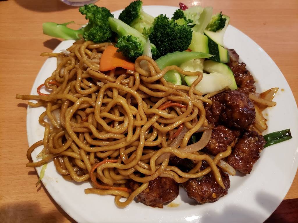 Wok of Flame 顺利饭店 | restaurant | 417 Mace Blvd, Davis, CA 95618, USA | 5307530888 OR +1 530-753-0888