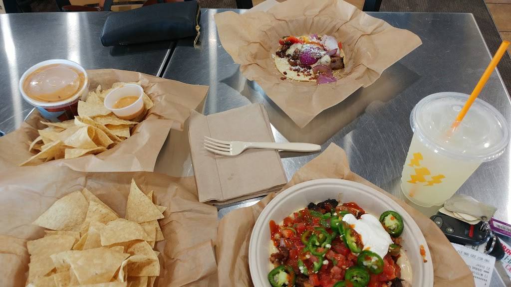 QDOBA Mexican Eats | restaurant | 10934 E US Hwy 36, Avon, IN 46123, USA | 3172098901 OR +1 317-209-8901