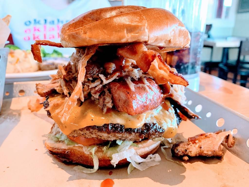 Chilis Grill & Bar | restaurant | 3302 E 51st St, Tulsa, OK 74135, USA | 9187429795 OR +1 918-742-9795