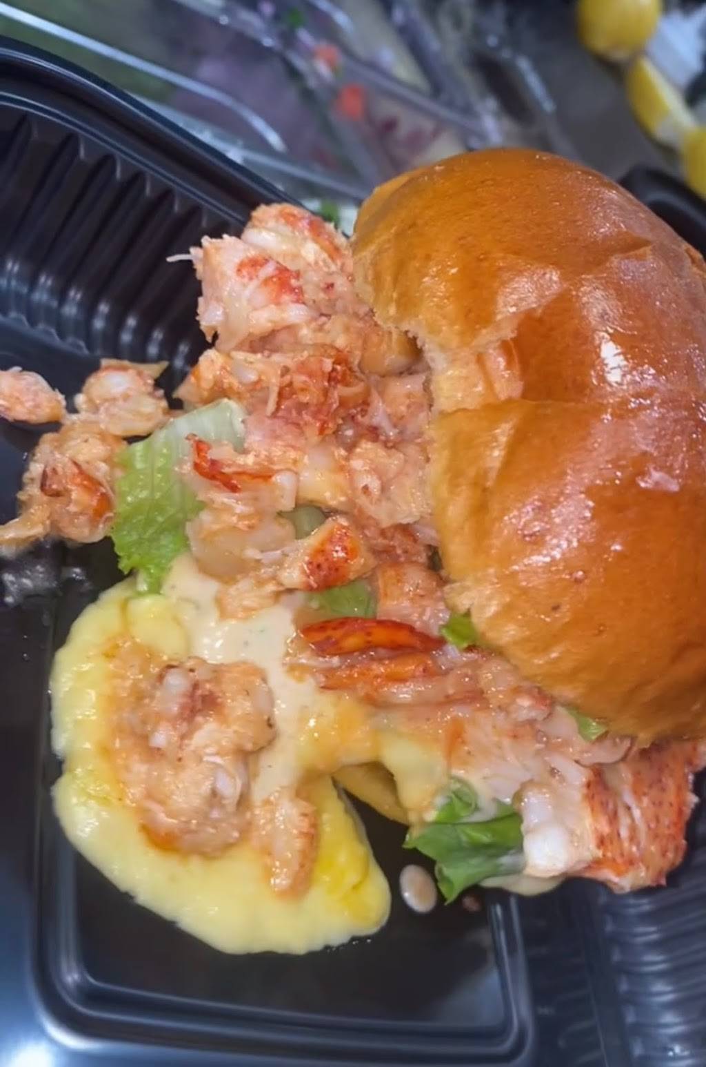 Khalils Kitchen | restaurant | 880 Main St, Brockton, MA 02301, USA | 5086491996 OR +1 508-649-1996