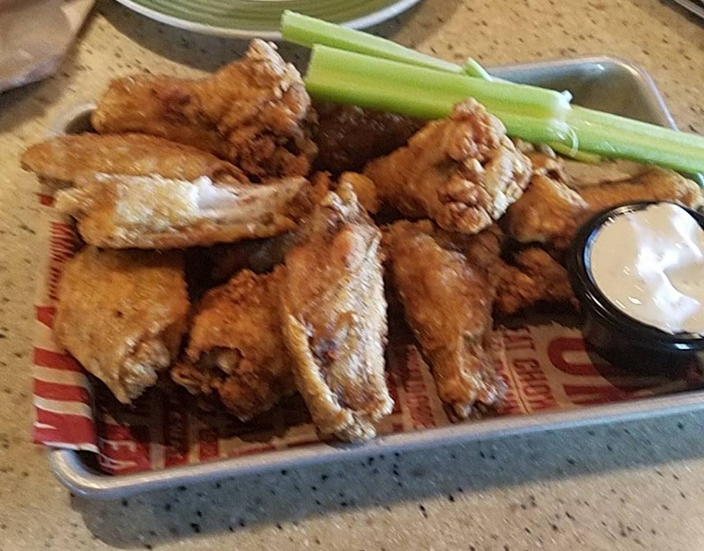 Applebees Grill + Bar | restaurant | 4700 4th St N, St. Petersburg, FL 33703, USA | 7275229400 OR +1 727-522-9400