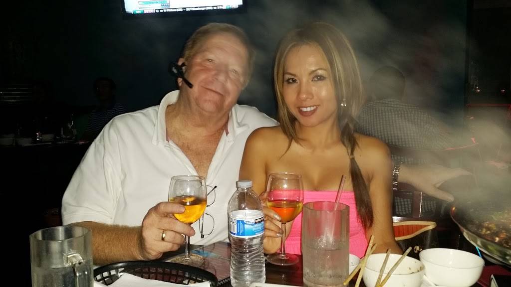 Uoc Restaurant & Lounge | restaurant | 2817, 12172 Brookhurst St, Garden Grove, CA 92840, USA | 7146389828 OR +1 714-638-9828