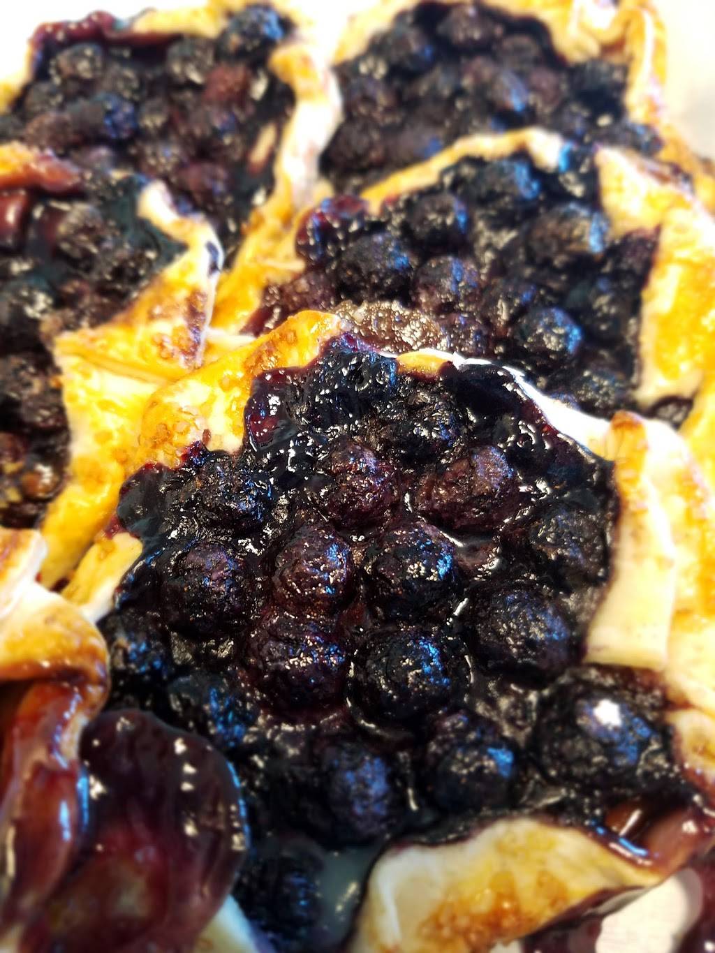 Wooden Spoon Bakery | restaurant | 21082 AL-25, Columbiana, AL 35051, USA | 2057460067 OR +1 205-746-0067