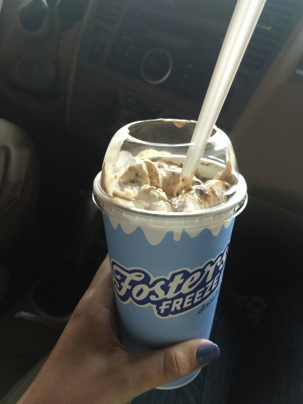 Fosters Freeze | restaurant | 5129 Waring Rd, San Diego, CA 92120, USA | 6195834684 OR +1 619-583-4684