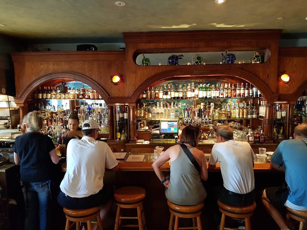 A.W. Shucks Cocktail & Oyster Bar | restaurant | Ocean Ave &, San Carlos St, Carmel-By-The-Sea, CA 93923, USA | 8316246605 OR +1 831-624-6605