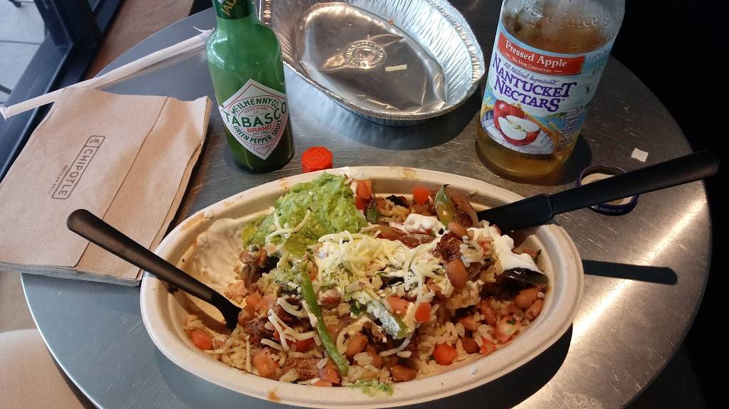 Chipotle Mexican Grill | restaurant | 8000 NW 154th St, Miami Lakes, FL 33016, USA | 3058187448 OR +1 305-818-7448