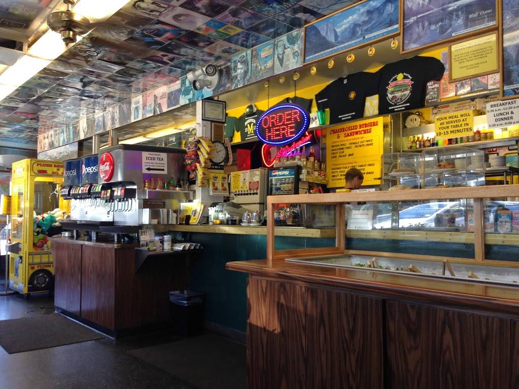 Happy Burger Diner | restaurant | 5120 CA-140, Mariposa, CA 95338, USA | 2099662719 OR +1 209-966-2719