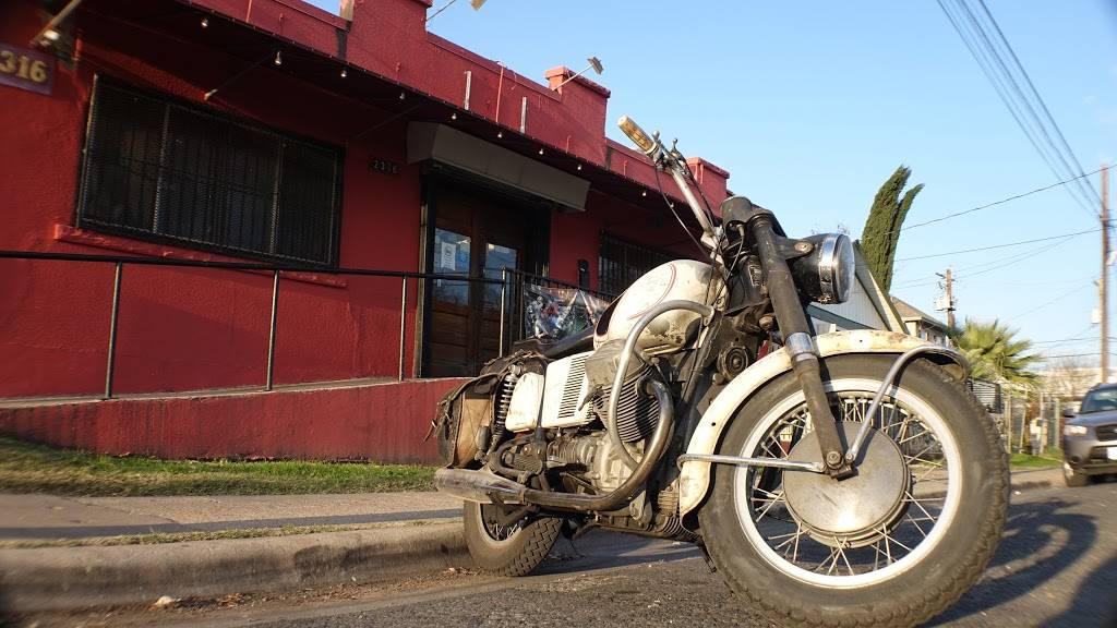 Gourmands | restaurant | 2316 Webberville Rd, Austin, TX 78702, USA | 5126102031 OR +1 512-610-2031