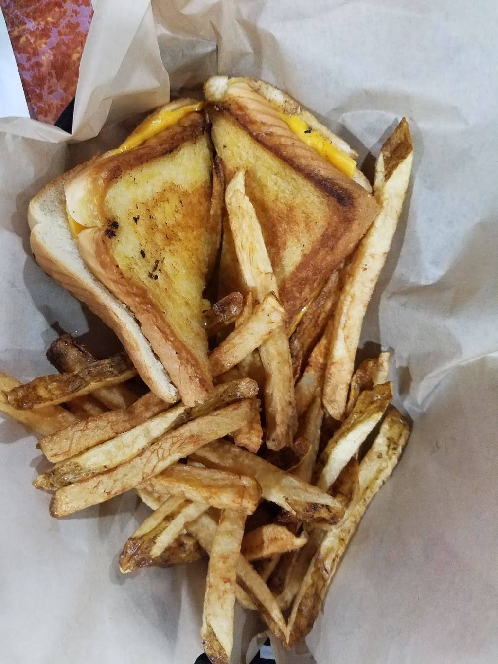 521 Filling Station | restaurant | 512 Hampton St, Kershaw, SC 29067, USA | 8034755211 OR +1 803-475-5211