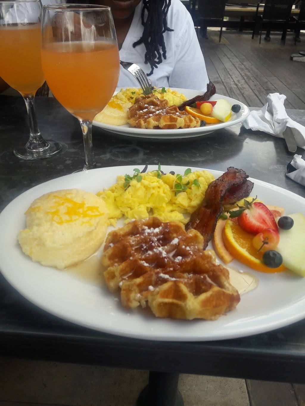 Bar 5015 | restaurant | 5015 Almeda Rd, Houston, TX 77004, USA | 7135225015 OR +1 713-522-5015