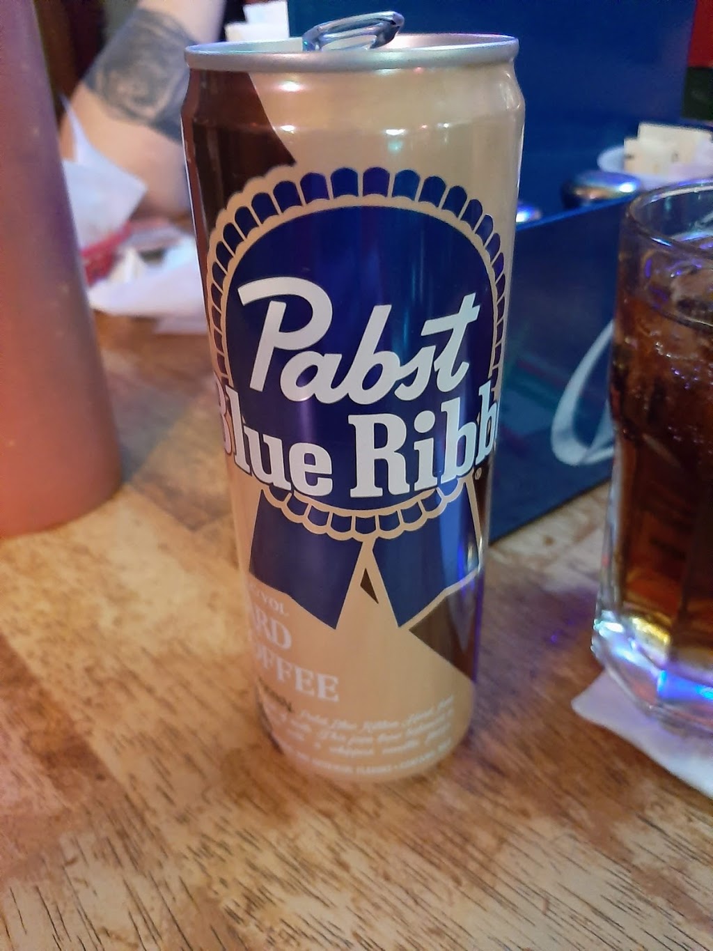 Cabaret | restaurant | 1337 Ave G, Fort Madison, IA 52627, USA | 3193722556 OR +1 319-372-2556