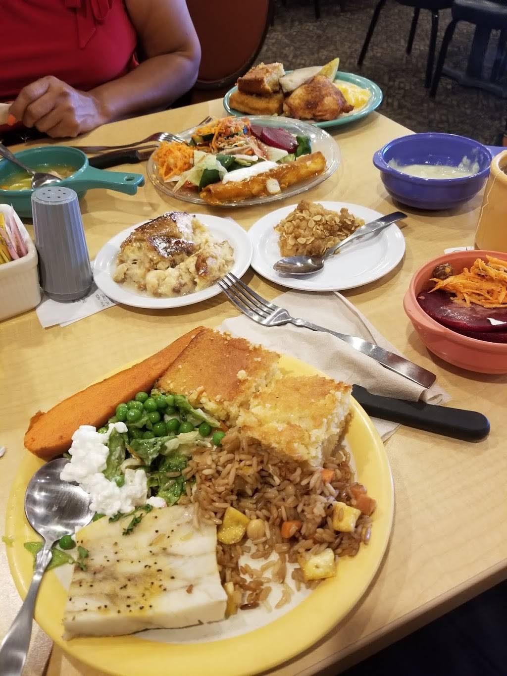 HomeTown Buffet | restaurant | 651 Palomar St, Chula Vista, CA 91911, USA | 6194260505 OR +1 619-426-0505