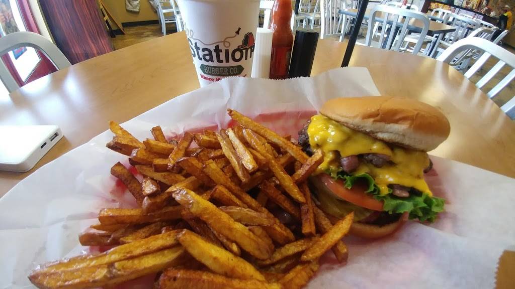 The Station Burger CO. | restaurant | 3500 James Sanders Blvd, Paducah, KY 42001, USA | 2704083473 OR +1 270-408-3473