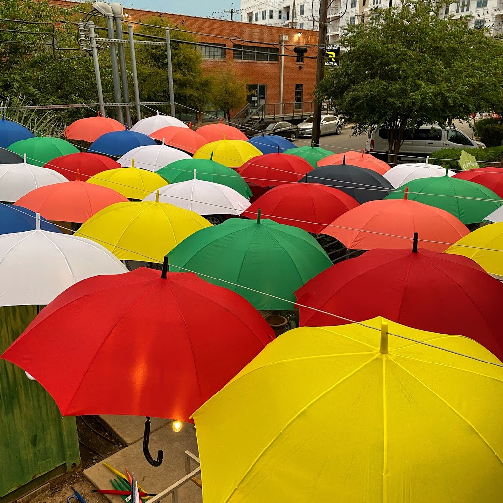 Elsewhere Garden Bar & Kitchen | restaurant | 103 E Jones Ave, San Antonio, TX 78215, USA | 2104469303 OR +1 210-446-9303