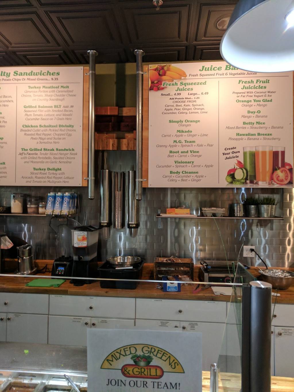 Mixed Greens and Grill | restaurant | 455 County Rd 520, Marlboro Township, NJ 07746, USA | 7328515426 OR +1 732-851-5426